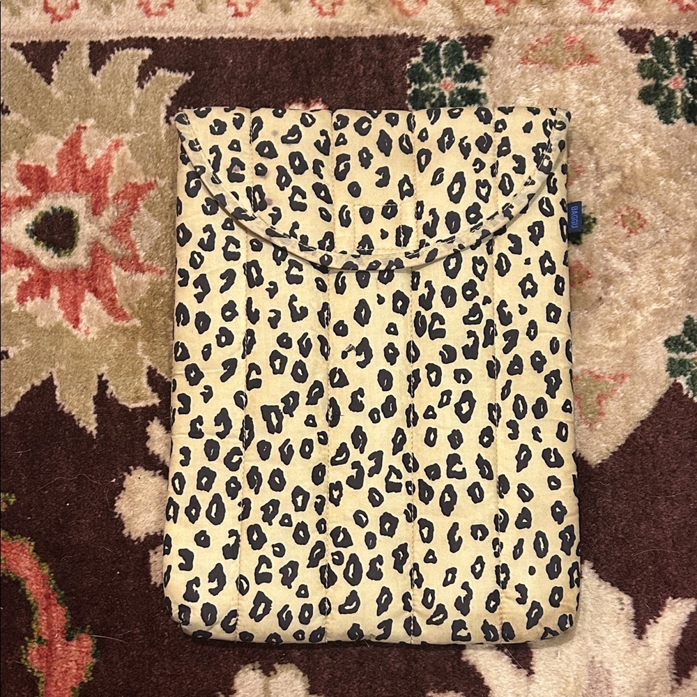 BAGGU Leopard Print Laptop Sleeve